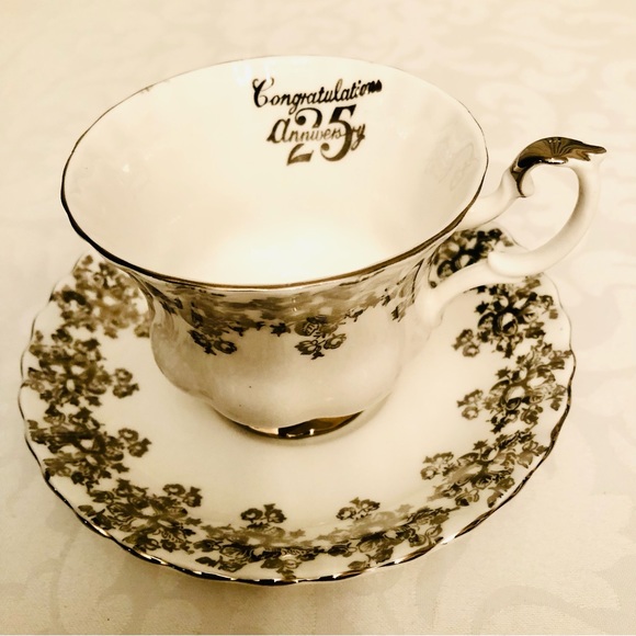 Royal Albert “Congratulations 25 Anniversary”Tea Cup and Saucer Set England 🆕 - Picture 13 of 14
